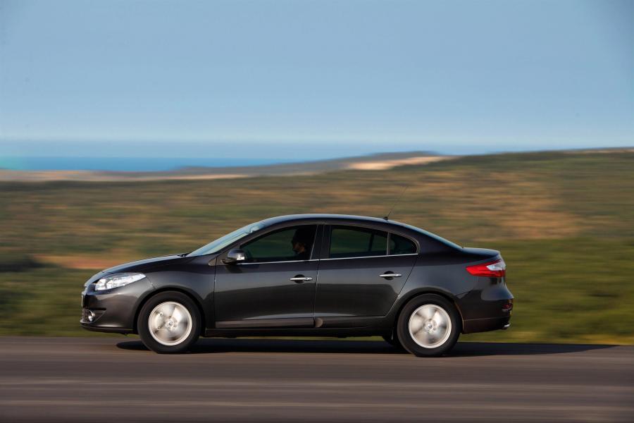  Renault Fluence 2010 года  (фото 94 из 146)